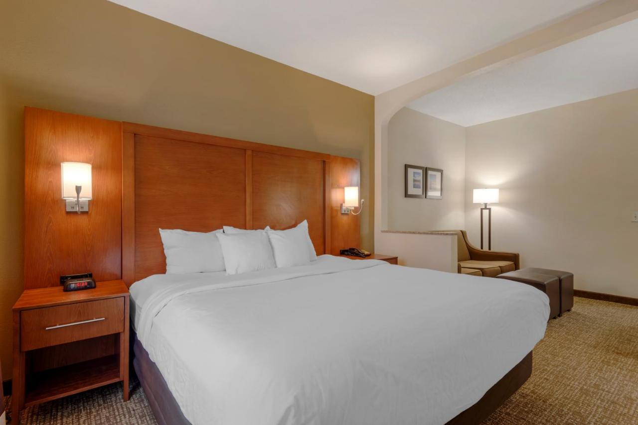 Comfort Suites Columbus State University Area Exterior foto