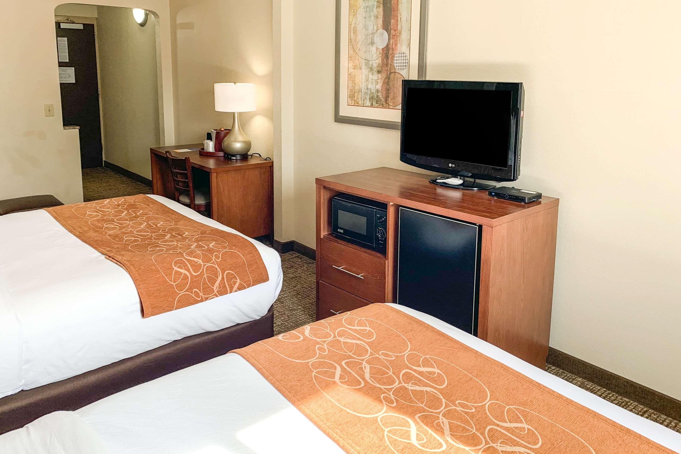 Comfort Suites Columbus State University Area Exterior foto