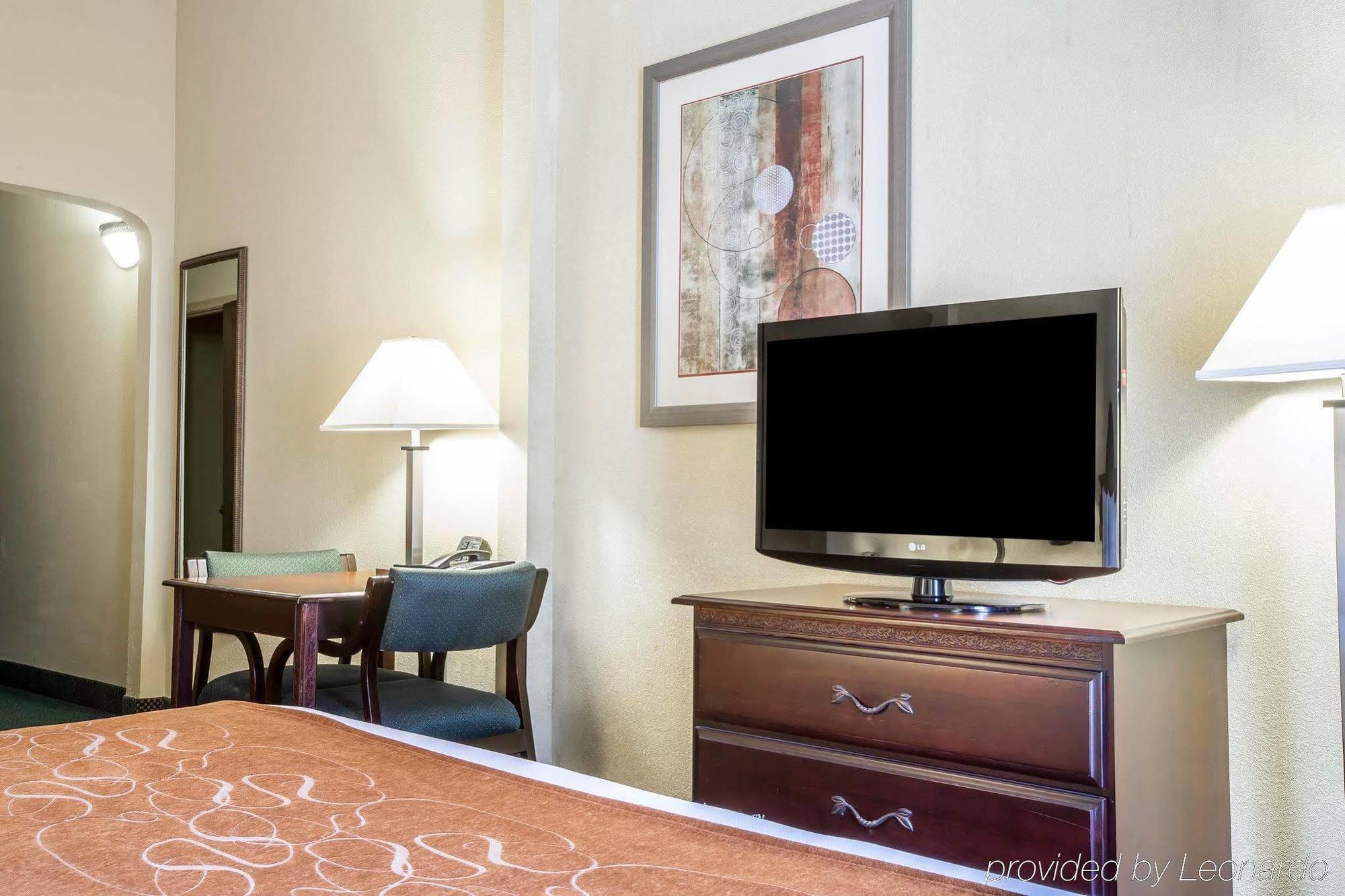 Comfort Suites Columbus State University Area Exterior foto